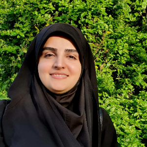 شادی احمدی